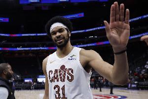 阿伦：老板赛前发短信让我做自己 第一次收到他短信 我得倾其所有