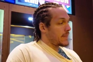 戈登曾谈：文班会成历史级球星，但再强也得跟我们一样穿鞋打